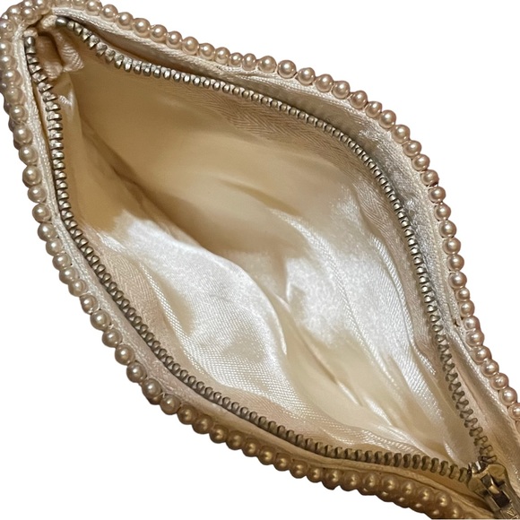 Vintage Beaded Clutch Faux Pearl & Bead Scalloped Top Made in Japan 6.5” x 4.25” - Picture 4 of 13